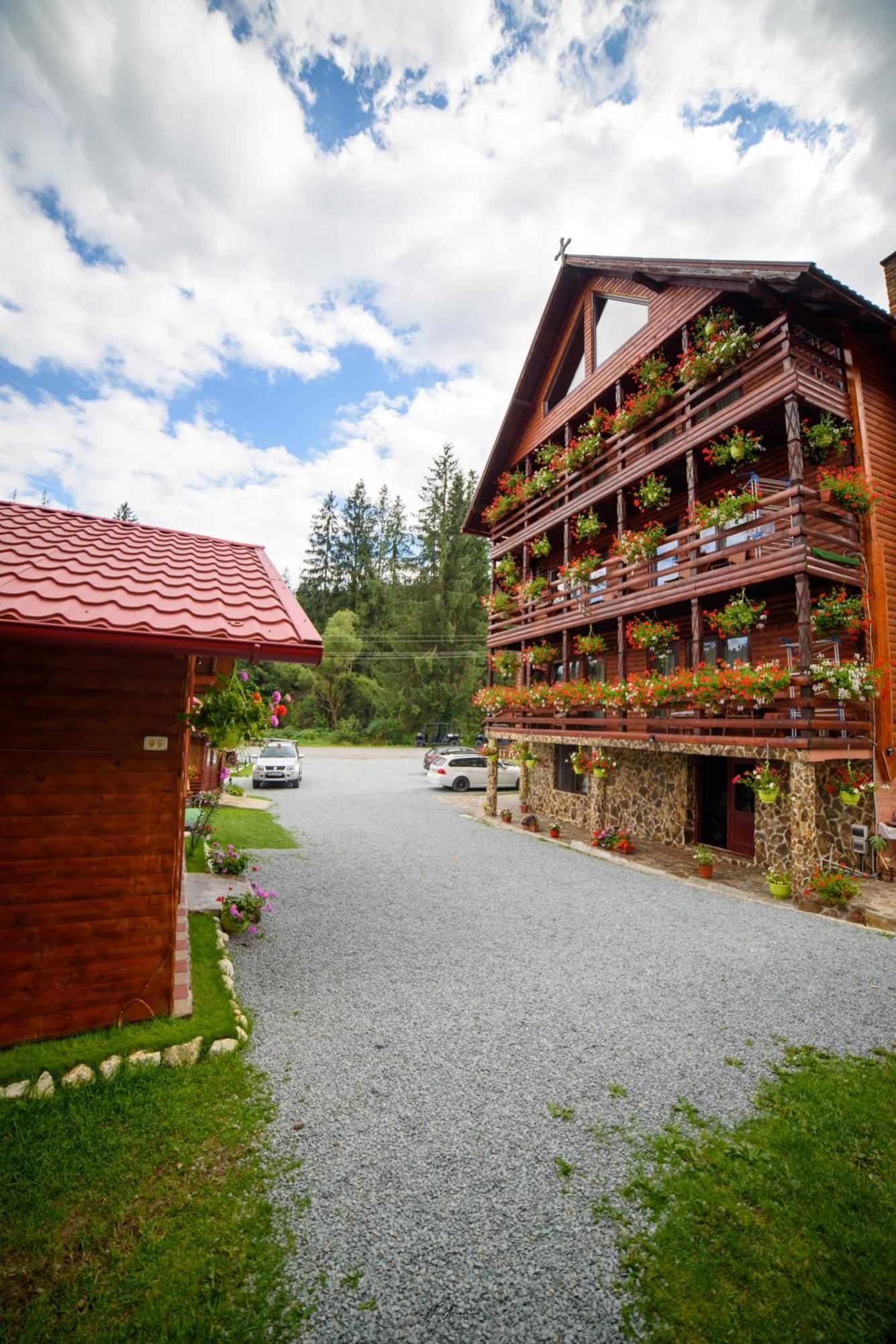Casa Binu Hotel Arieseni Luaran gambar